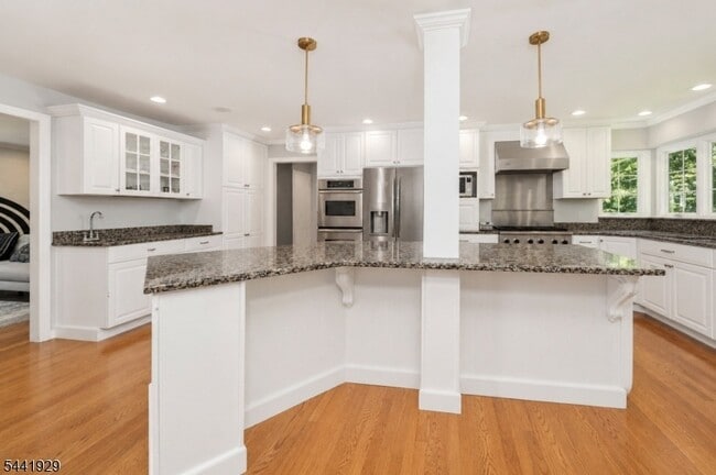Photo - 69 Penwood Dr