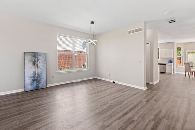 Photo - 16409 Eastwind St