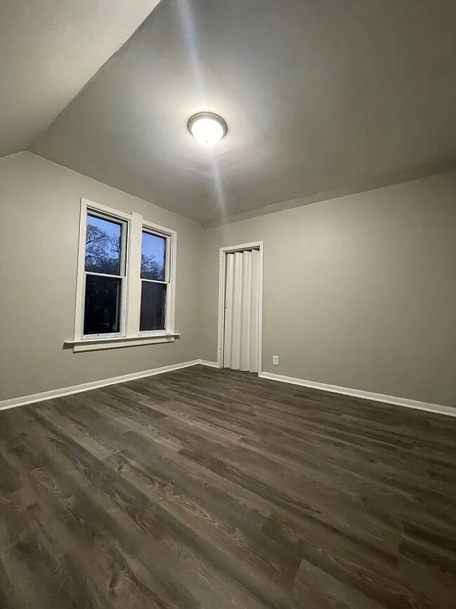 Photo - Charming 5 Bedroom Home for Rent!