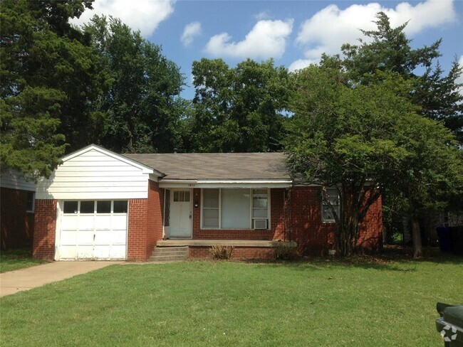 Building Photo - 1411 Lincoln Ave Rental