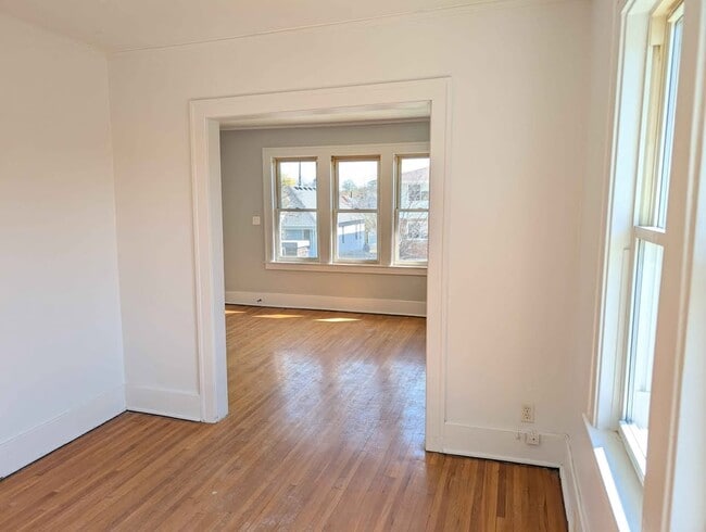 Photo - 1095 Gladstone Ave Unité 3