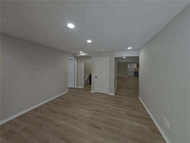 Photo - 21313 Independence Ave