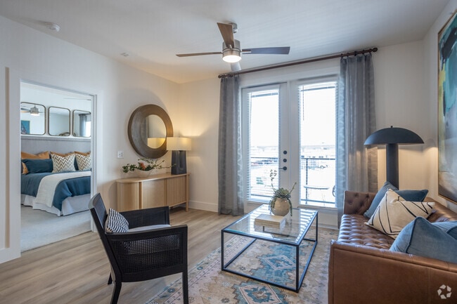 B1 - 2BR, 2BA - 1,163SF - Artistry Design District