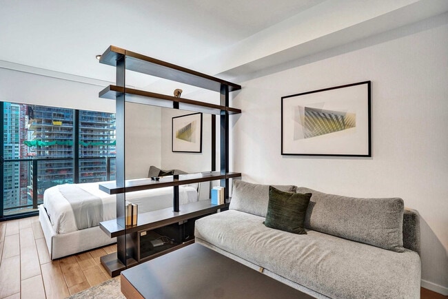 Building Photo - 398 NE 5th St