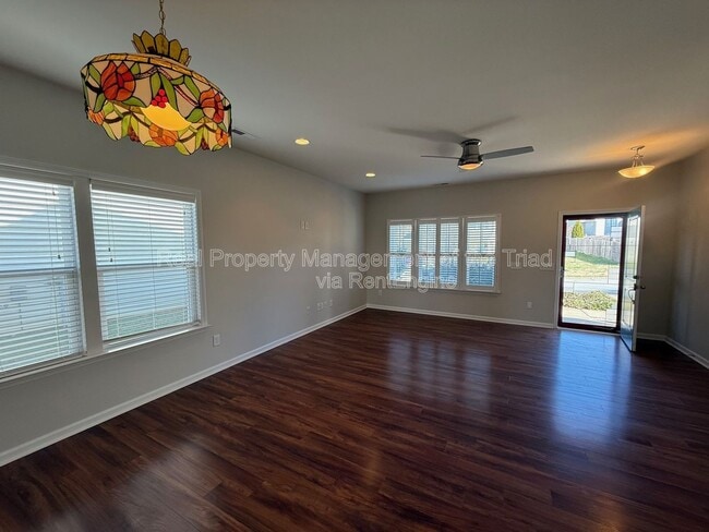 Photo - 5012 Shorthorn Way