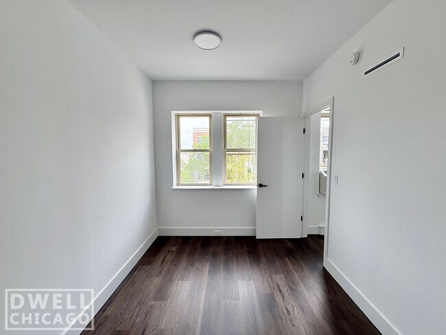 Photo - 1655 W Hollywood Ave