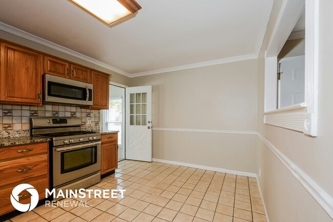 Photo - 1688 Boardwalk Ave