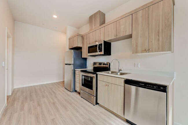 Vibrant Studio Apartment - Belmont St