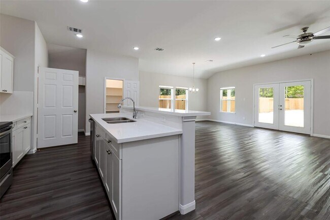 Photo - 101 Country Rd 3552