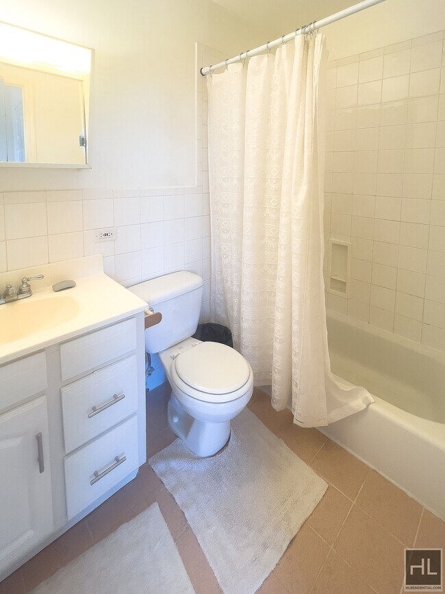 DRUMGOOLE ROAD WEST Apartment Unit 1 Staten Island, NY