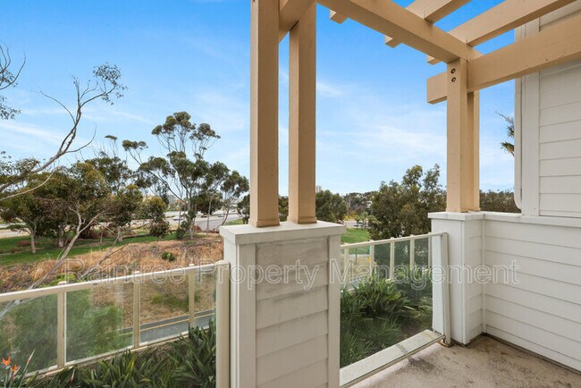 Photo - 815 Harbor Cliff Way Unit 246