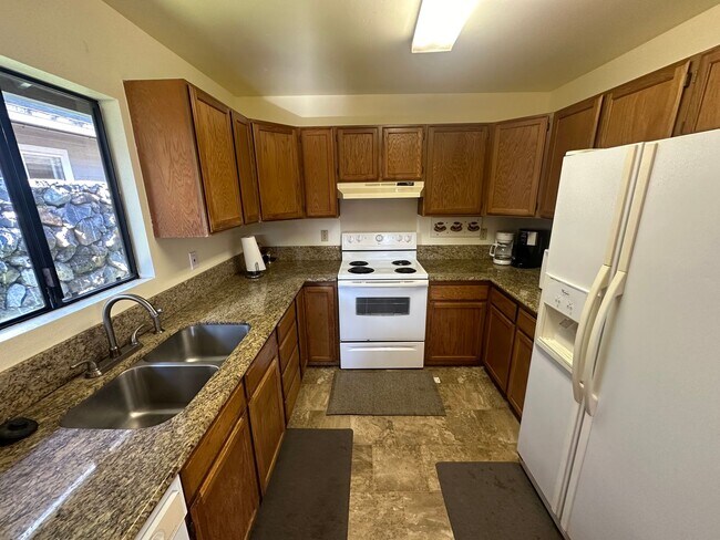 Photo - 3/2 House W/ 1/1 Cottage