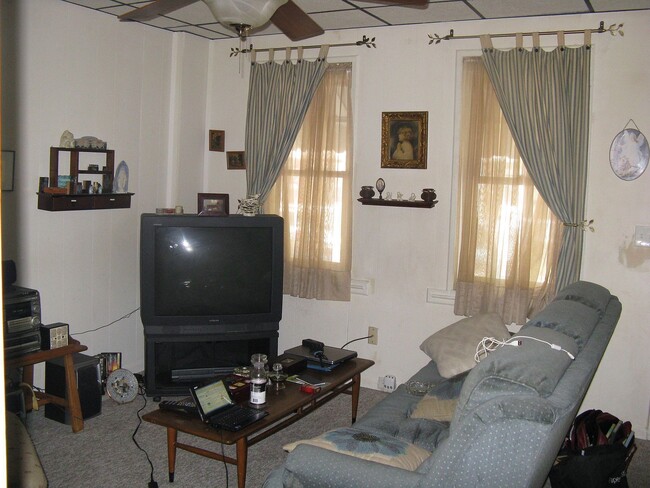 Photo - 482 New Dorwart St