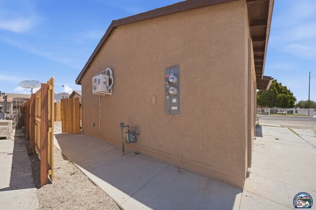 Photo - 1077 Wozencraft St Unit 3