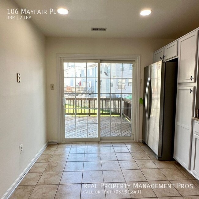 Photo - 106 Mayfair Pl
