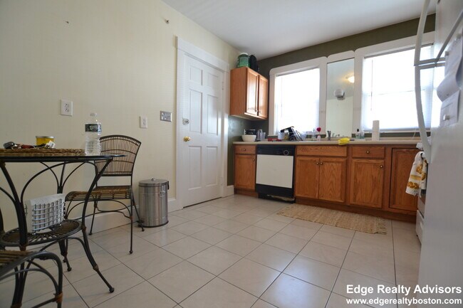 Photo - 73 Hunnewell Ave Unit 1