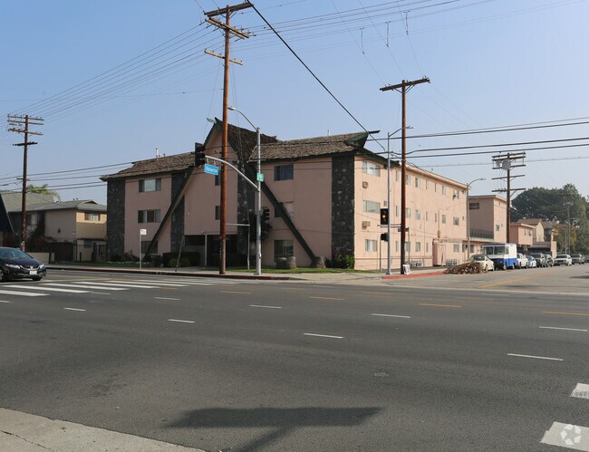 Photo - 7410 Woodman Ave Apartments