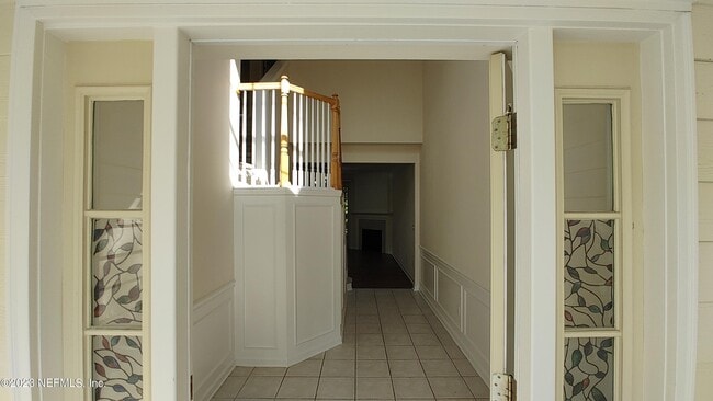 Photo - 11073 Castlemain Cir E