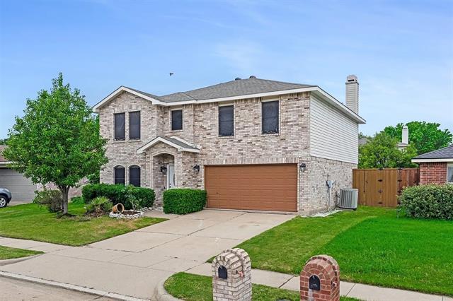 Photo - 2345 Maple Dr