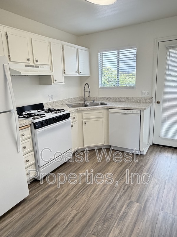Photo - 485 Chestnut Ave
