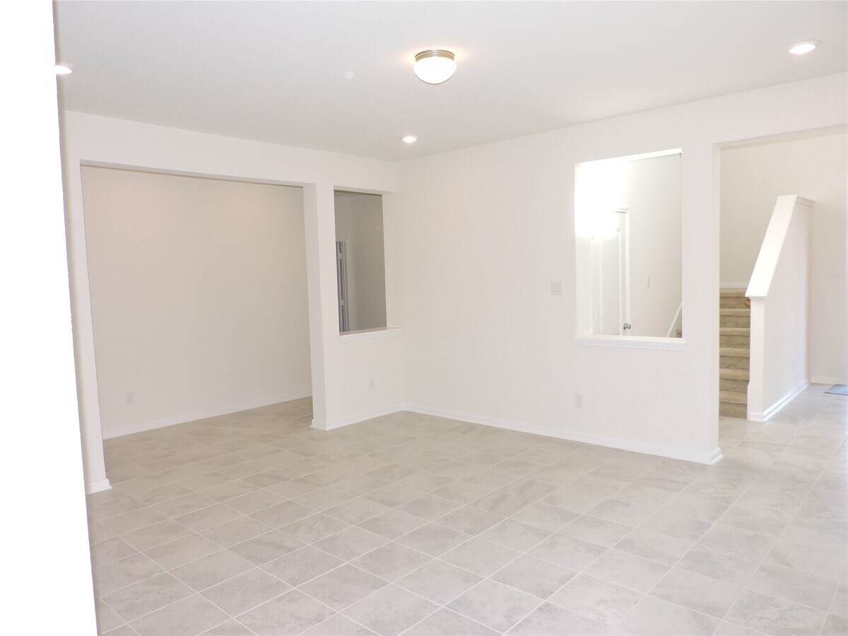 Photo - 1122 Epworth Ct.