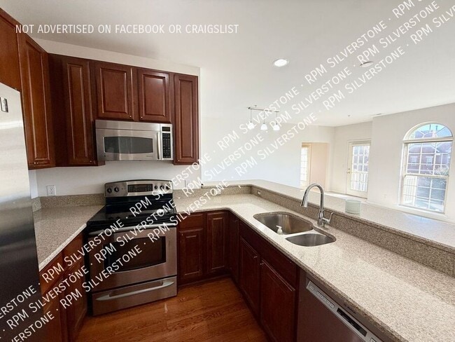 Photo - 3255 Camden Dr