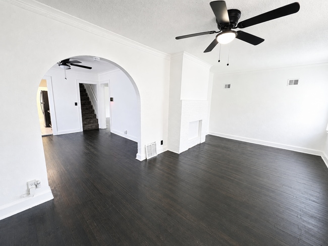 Photo - 6425 Hagerwood Rd