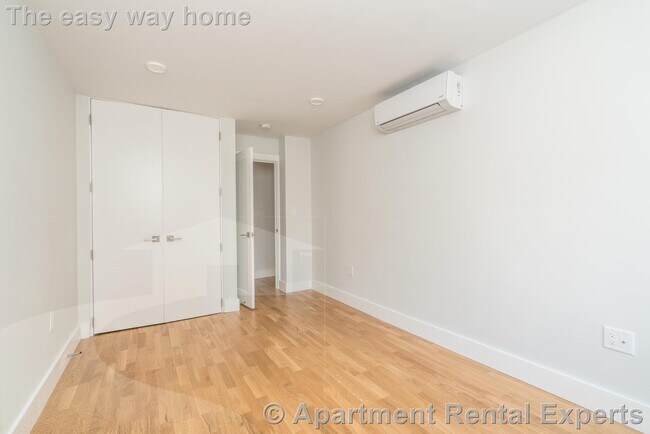 Photo - 334 Harvard St Unit #J3