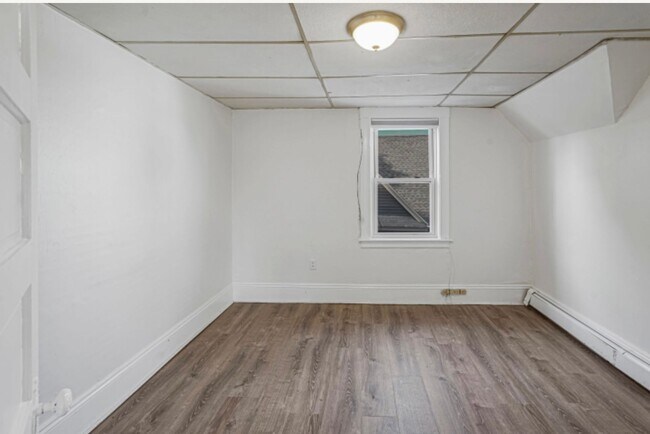 Photo - 112 West St Unit 2nd fl