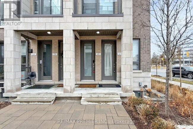 Photo - 721 Lawrence Ave W