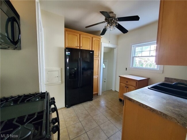 Photo - 1686 Avalon Rd