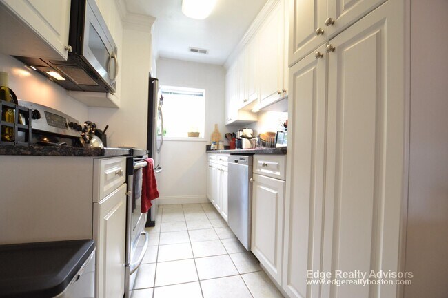 Photo - 132 Newton St Unit 2