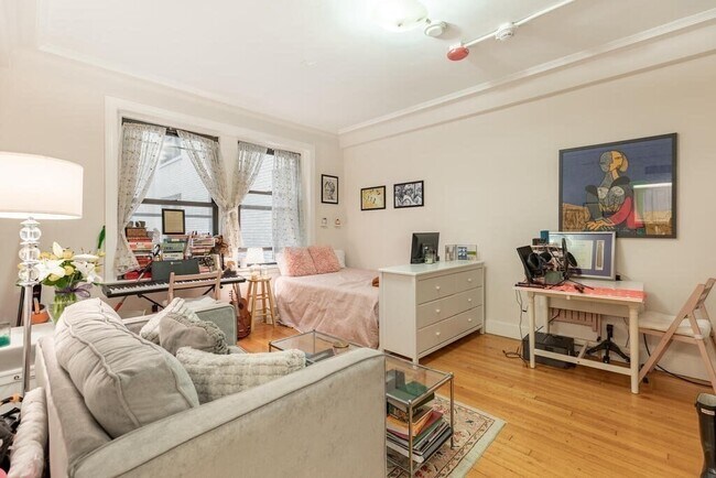 366 Commonwealth Ave Unit 27