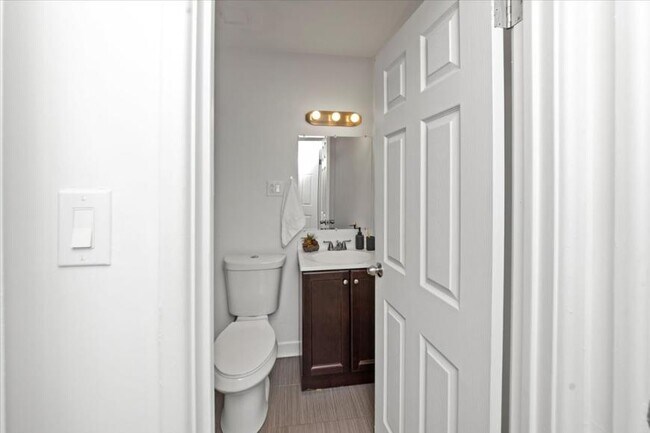 Photo - 1 bedroom in Chicago IL 60660 Unit 206