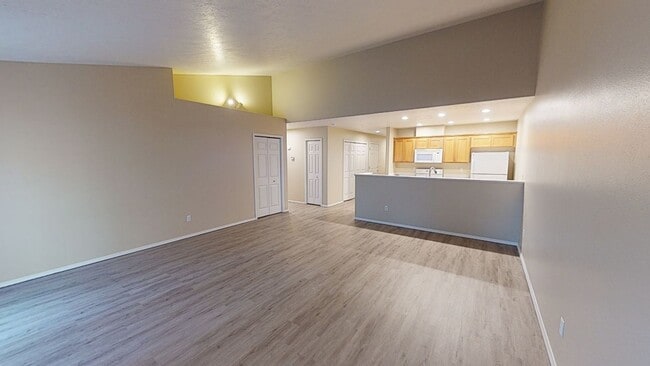 Photo - Single Level  House in Sandy- Great Open Floor Plan- Pet Friendly!