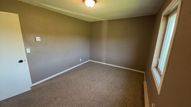 W4913 Pine Ave Unit A