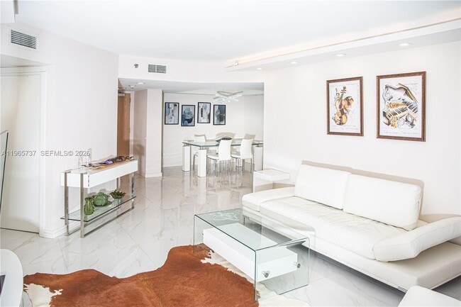 Photo - 16445 Collins Ave Unidad 425