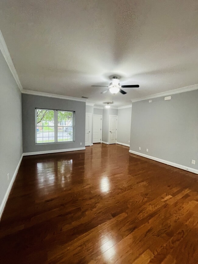 Photo - 518 Capstone Dr
