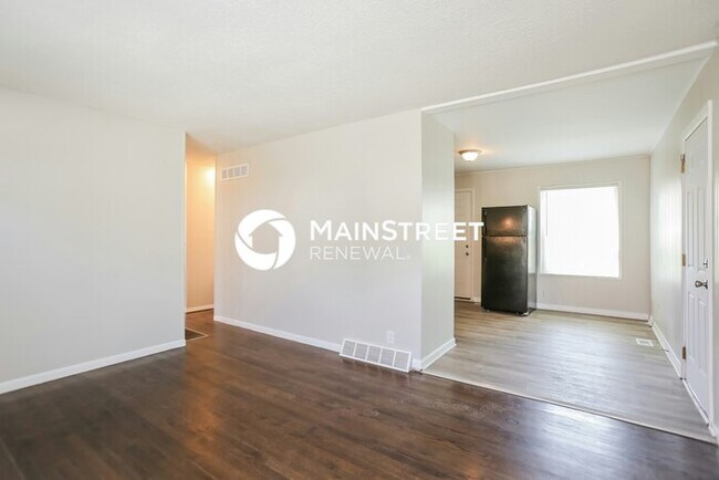 Photo - 3 Bedroom Pet-Friendly Home in KANSAS CITY...