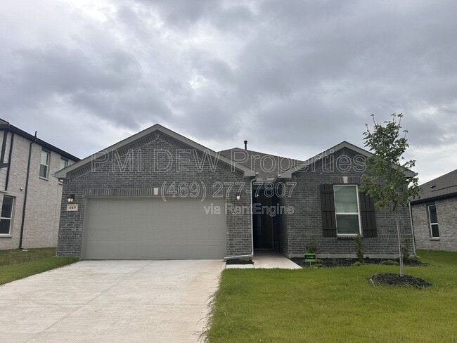 Building Photo - 649 Saxony Dr