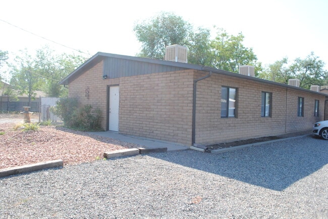 Building Photo - 1105 Santa Clara Ave Unit A Rental