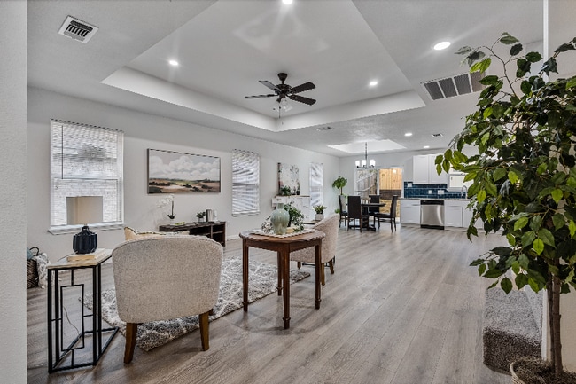 Photo - 1009 N Barrett Ave