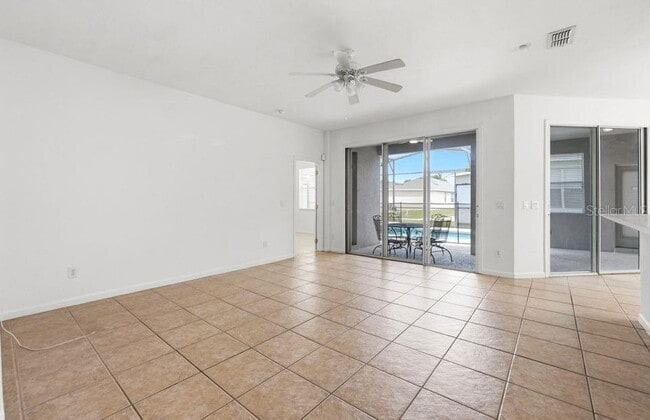 Photo - 4967 Pall Mall St W