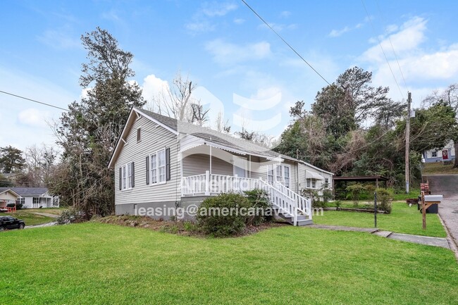 Photo - 1703 Pine St