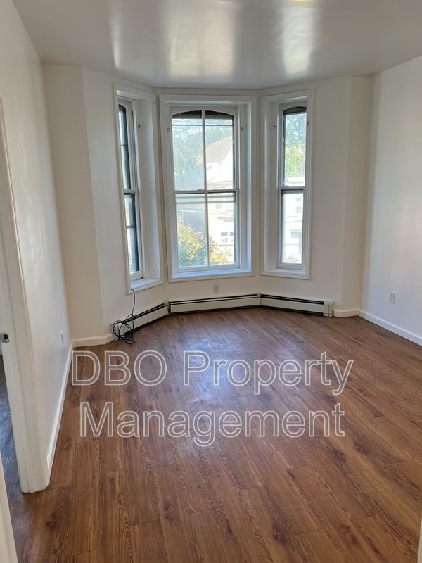 Photo - 372 Clinton Ave