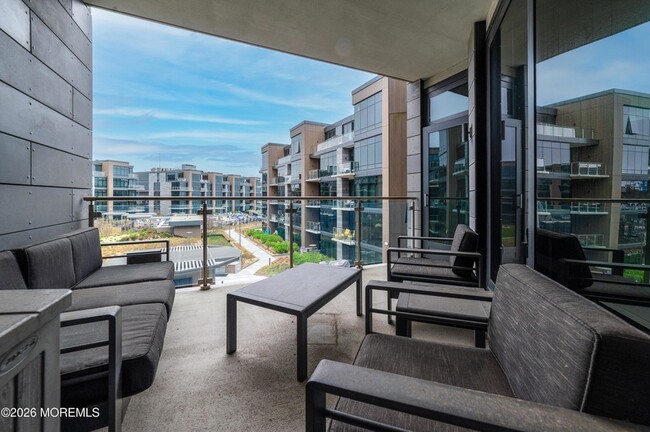 Photo - 15 Morris Ave Unit 405