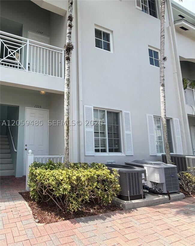1335 SW 4th Ct Unit 1335