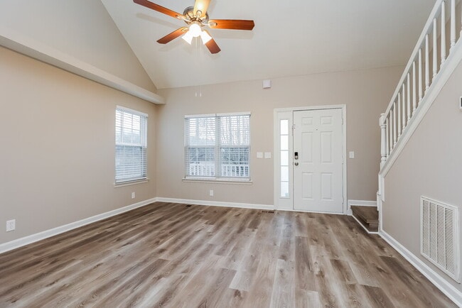 Photo - 5012 Chadfield Way