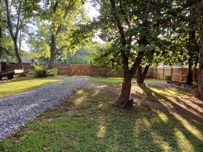 Photo - 205 S Lyles Ave