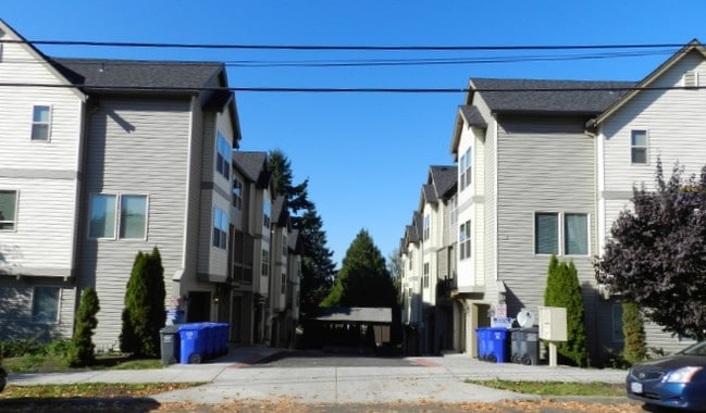 Building Photo - 2955 SE 92nd Ave Rental